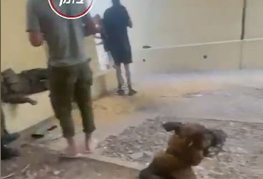 سربازان اسرائیلی به جای درگیری پنهان شدند!
