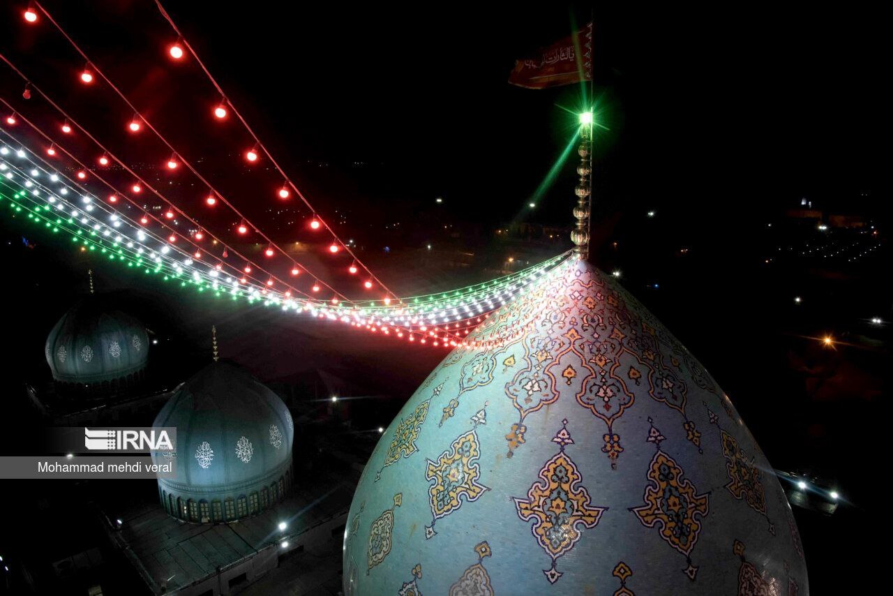 مسجد جمکران در شب آغاز امامت حضرت مهدی (عج)