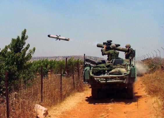 انهدام خودرو فلسطینی با موشک ضدتانک!