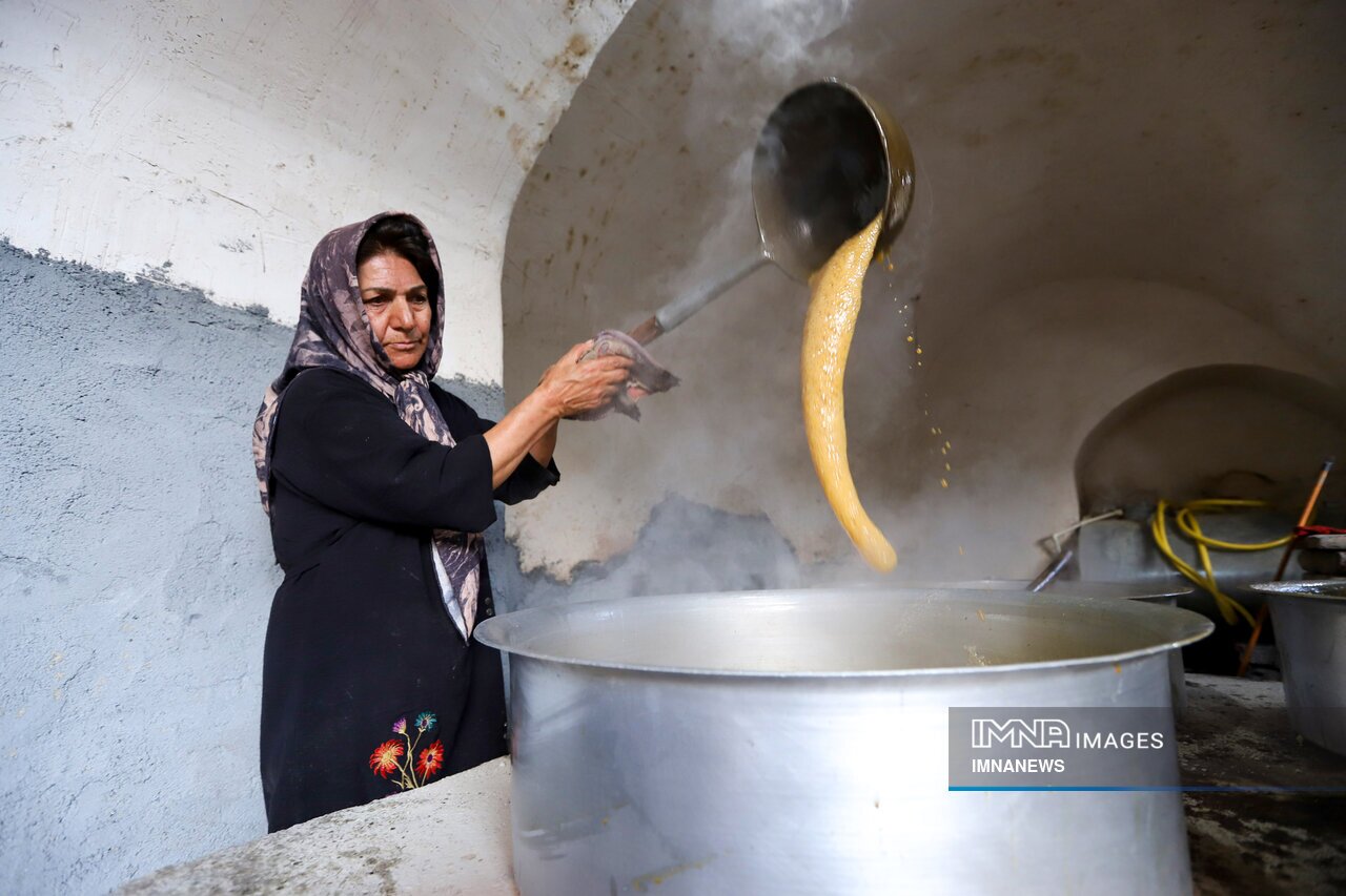 شیره پزی در روستای تاریخی هزاوه
