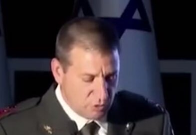 لحظه درگیری مسلحانه سربازان اسرائیلی با ژنرال‌شان