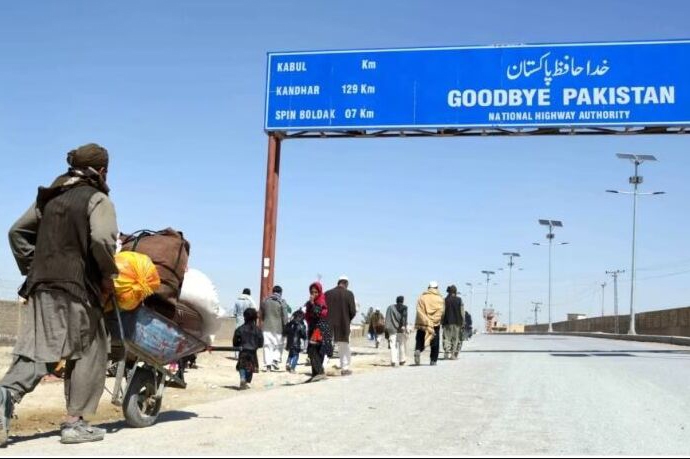 زنگ خطر مهاجرت افغان‌ها از پاکستان به ایران