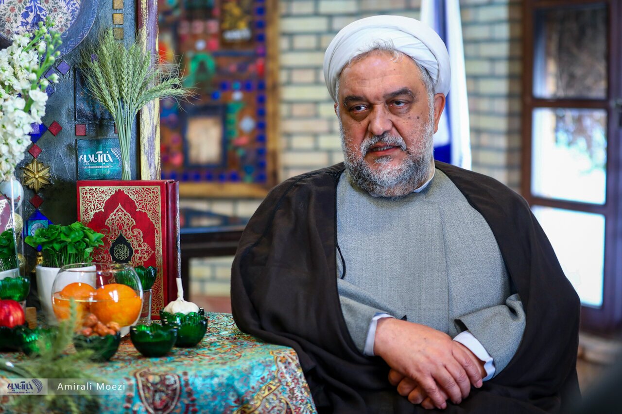 روایت امیری‌فر از ناهارهای سه نفره احمدی‌نژاد و یارانش