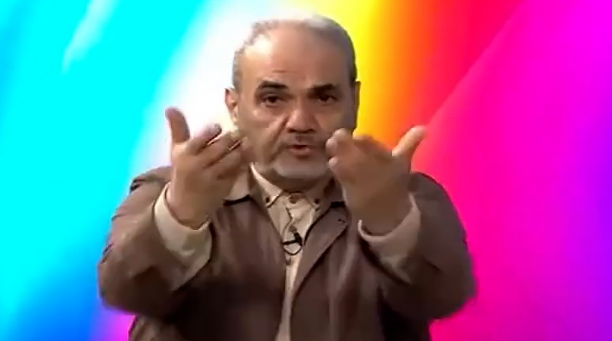 خشم جواد خیابانی روی آنتن: شورتش را درآورد!