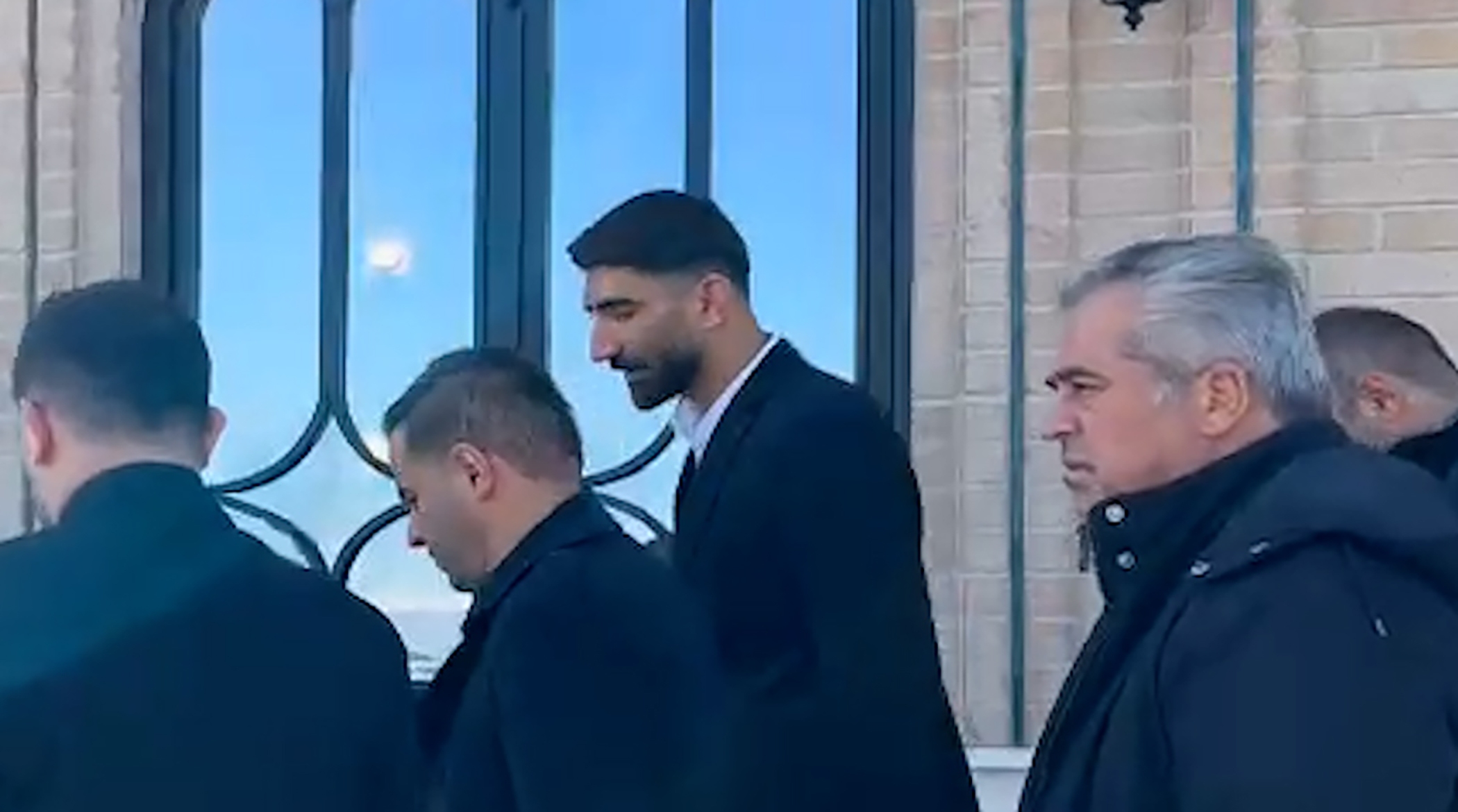 لباس بیرانوند جنجال برانگیز شد