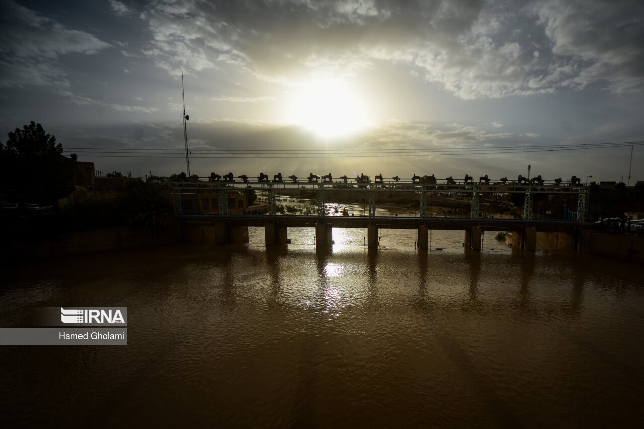 آب در راه سیستان
