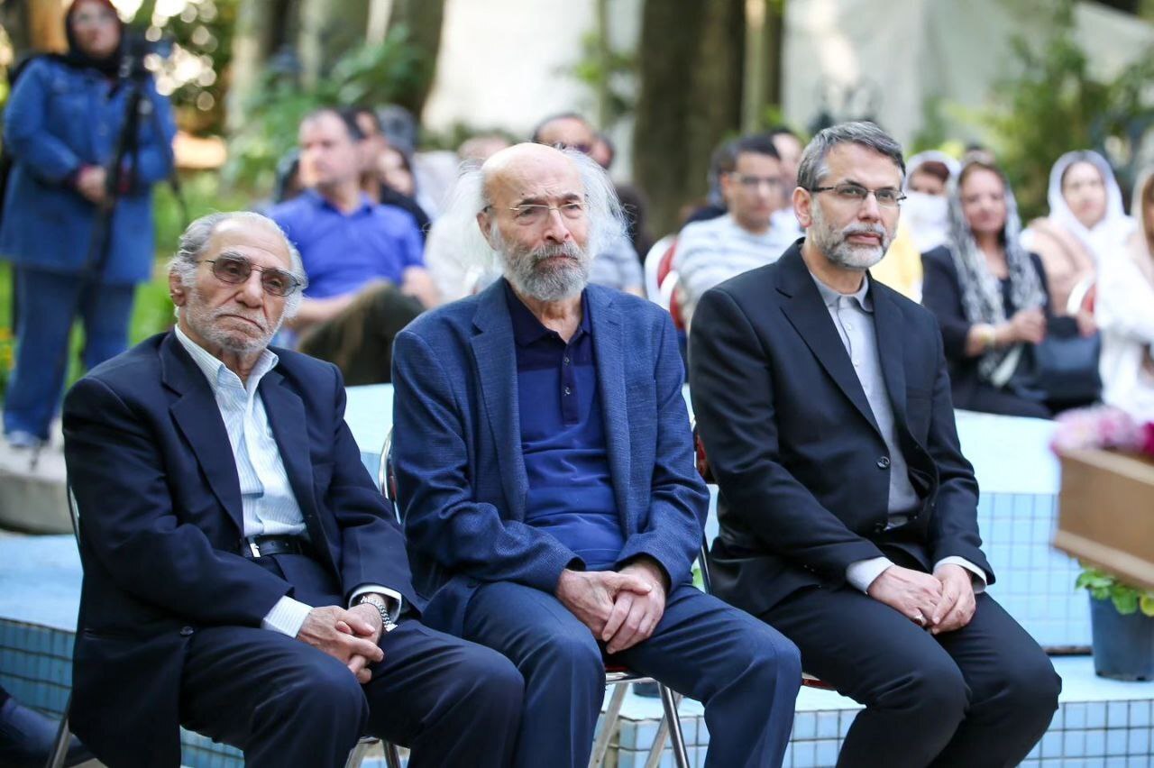 حضور هنرمندان در بزرگداشت کیانوش عیاری
