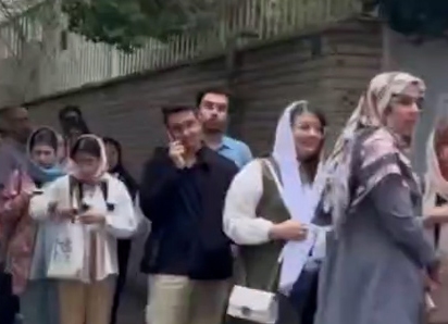 صف طولانی اصفهانی‌ها برای سروش صحت