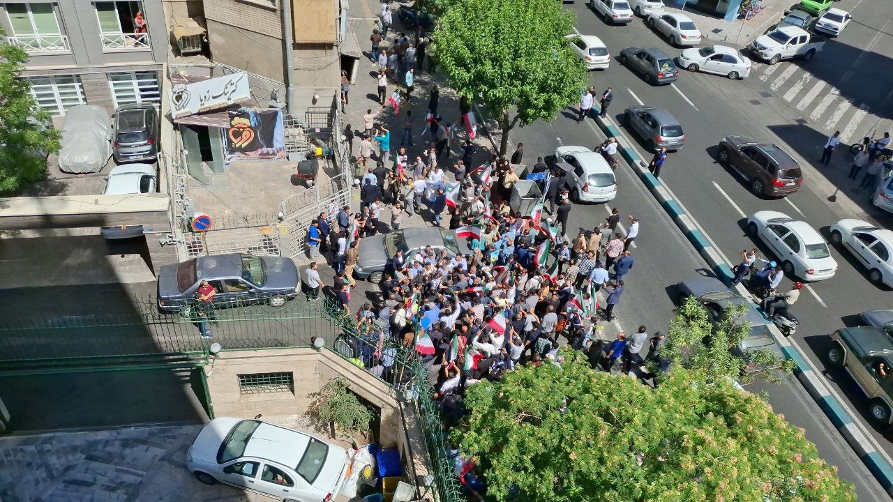 تصاویر هوایی؛ چند نفر همراه احمدی نژاد بودند؟