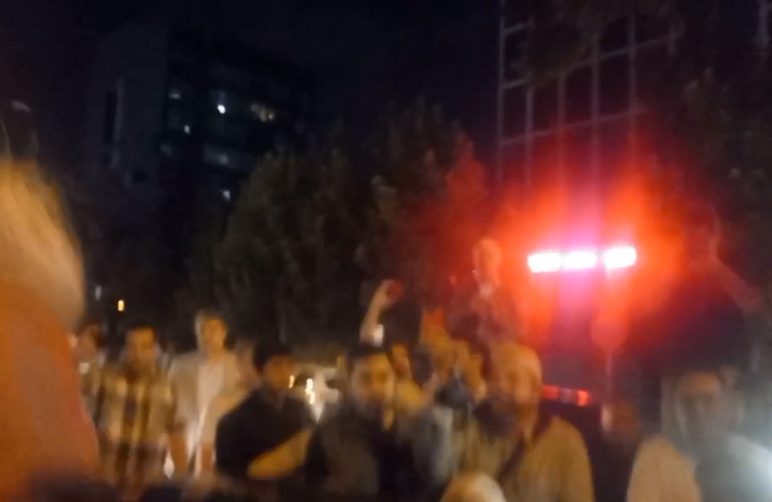 تجمع خیابانی هواداران قالیباف پس از مناظره دوم