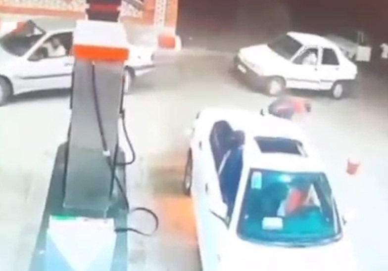 لحظه وحشتناک زورگیری از زن جوان