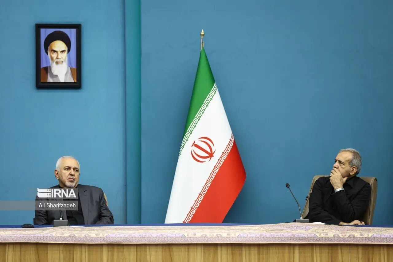 اولین عکس ظریف و پزشکیان پس از حکم جدید