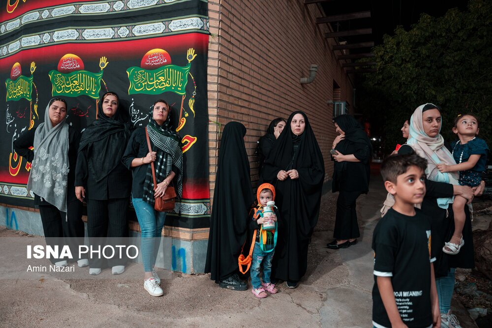 آیین سنتی چوببازی در عزاداری ماه محرم+عکس