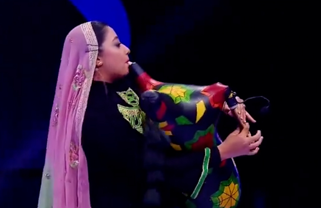 این بخش از نوازندگی زن ایرانی سانسور شد