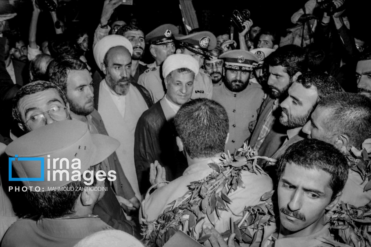 تصایر به یادماندنی از بازگشت آزادگان به ایران