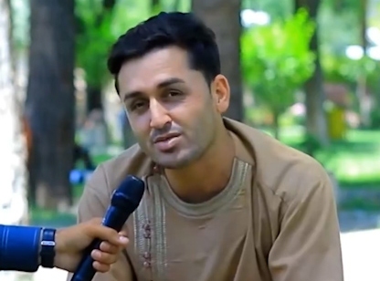 یک افغانی به هموطنانش: افغانستان امن است، برگردید!