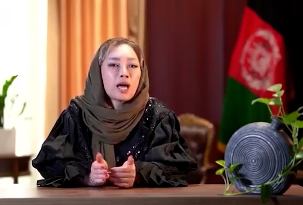 توصیه‌های وکیل زن افغان درباره خرید ملک در ایران!