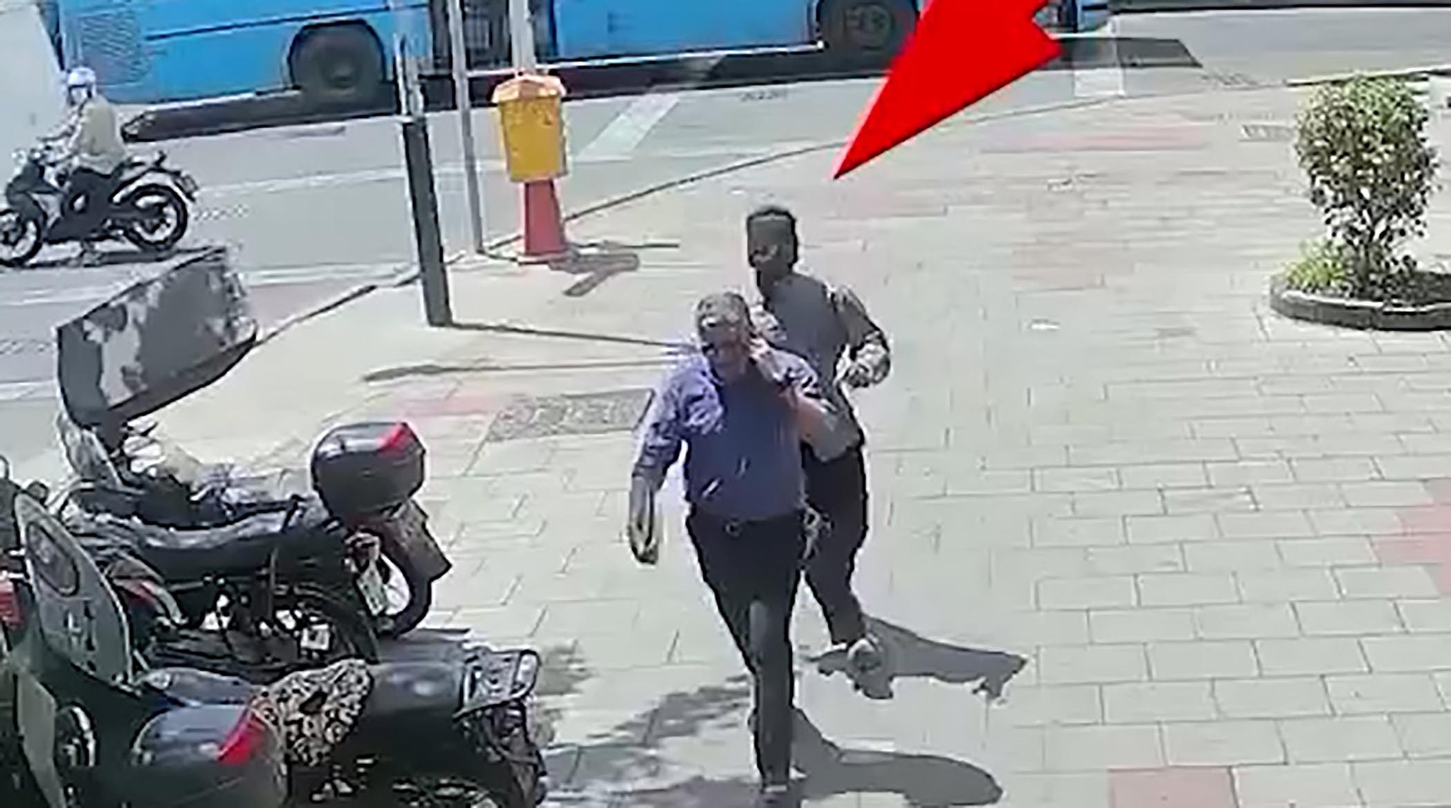 لحظه موبایل قاپی تازه در قلب پایتخت