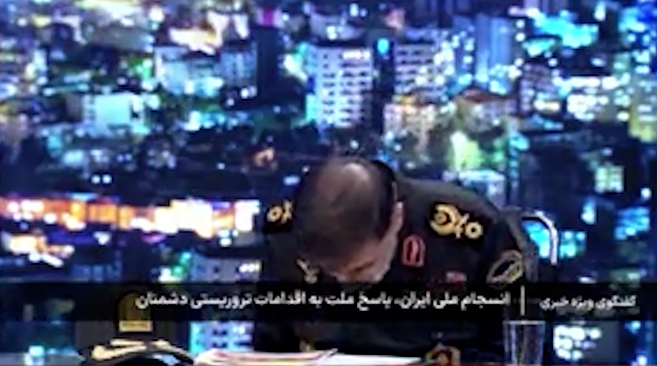 تعظیم سردار رادان در پخش زنده تلویزیونی