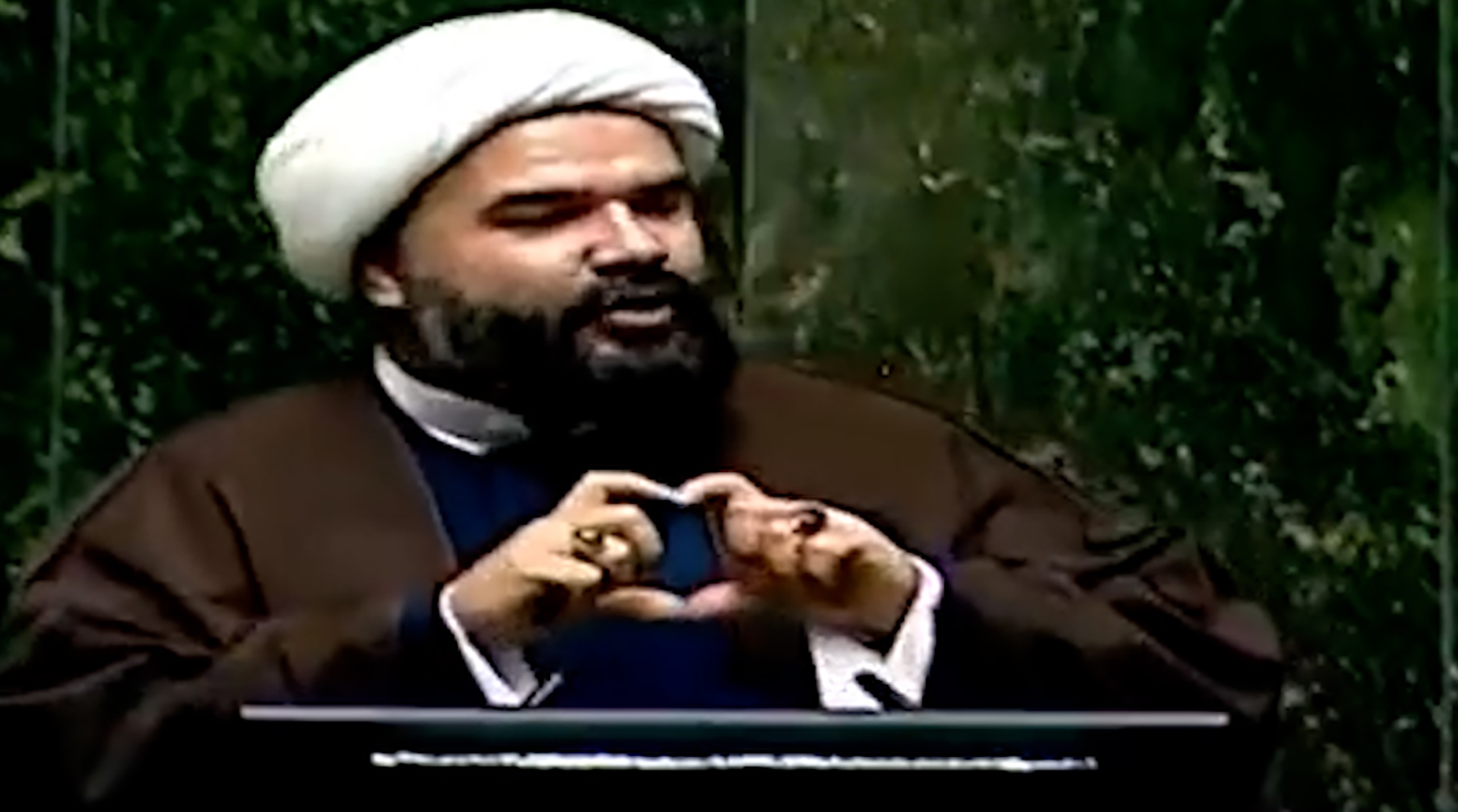 طعنه یک روحانی به قلب نشان دادن خانم سخنگو