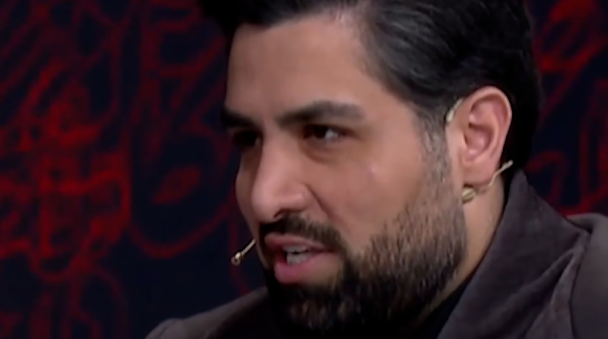 جنجال بر سر حمایت آیسان اسلامی از رضا پهلوی