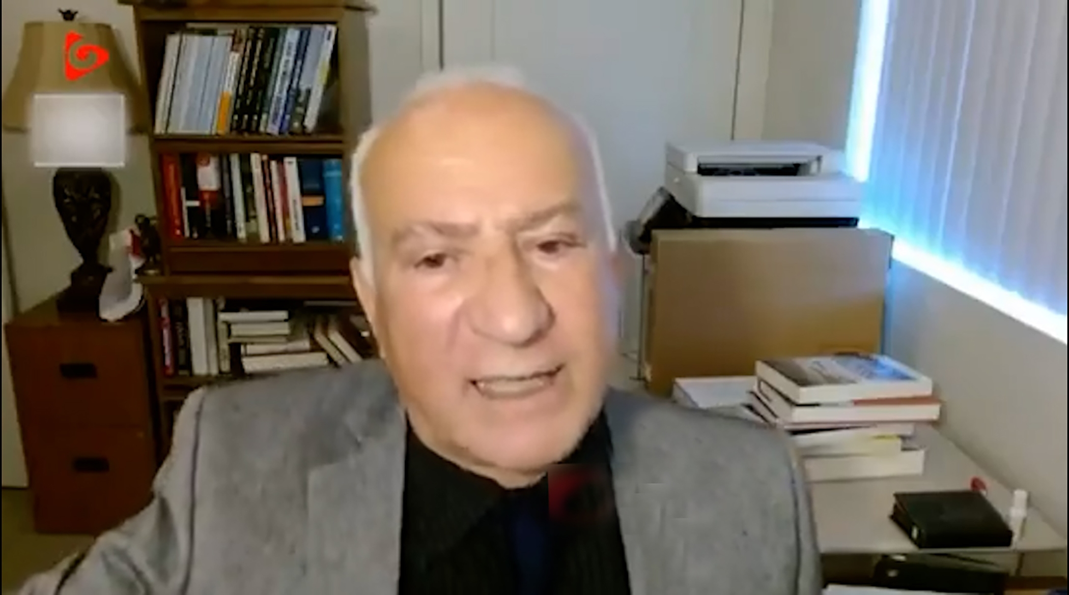 خشم اپوزیسیون از پهلوی: توهم استقبال از خمینی را از سرت بیرون کن!