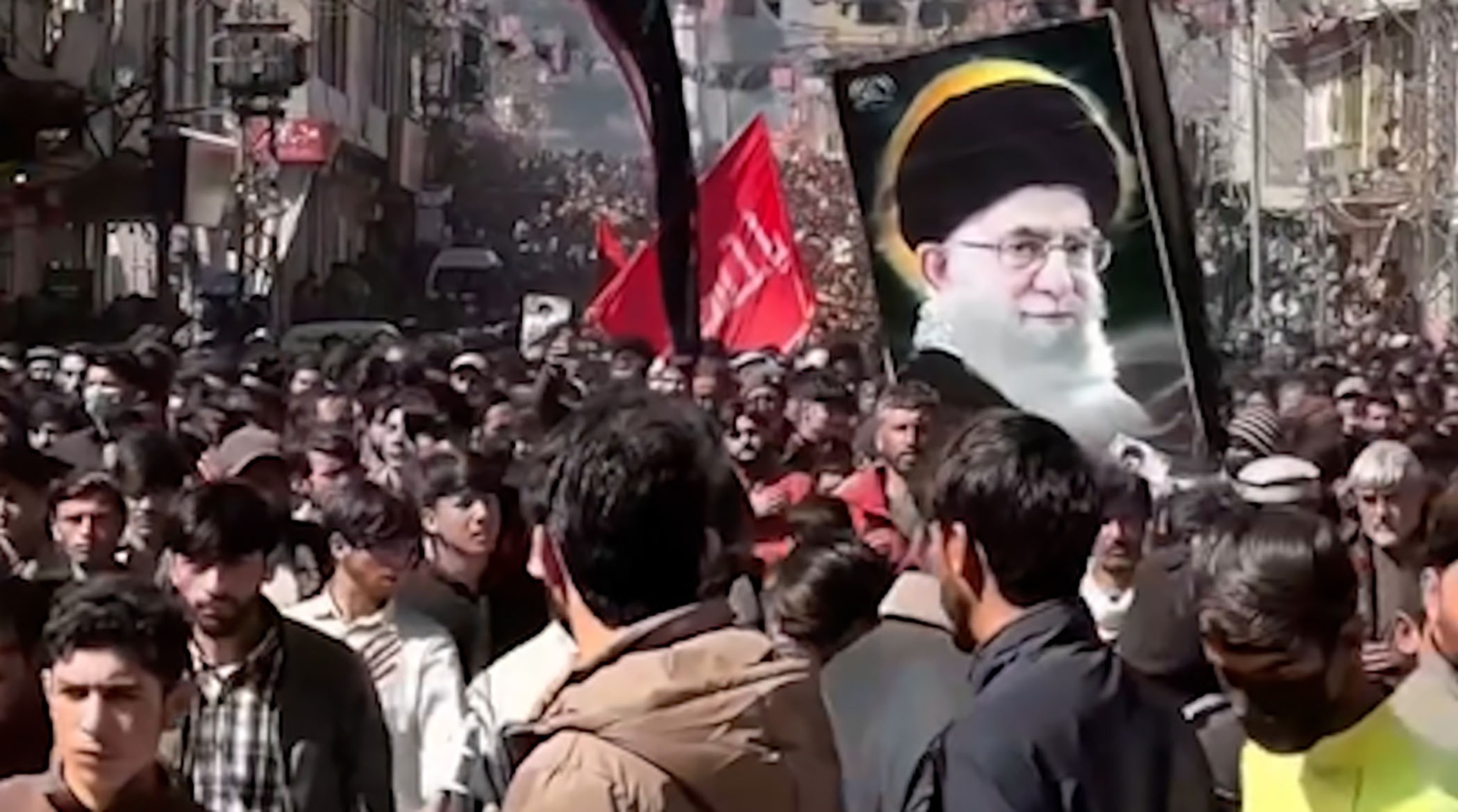 هدف قرار دادن نقاشی‌های هلی کوپترهای ایران!