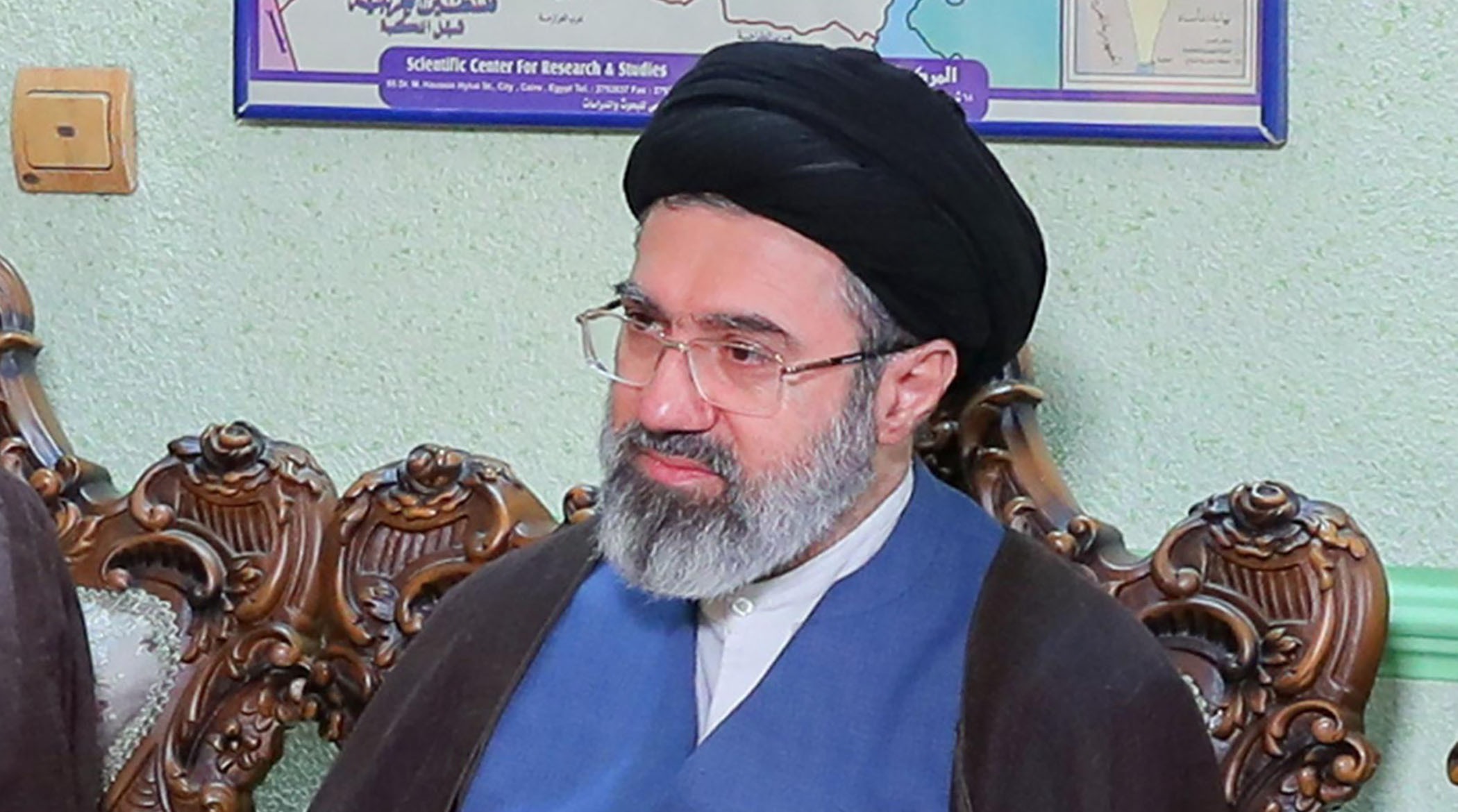 آیت‌الله مجتبی خامنه‌ای حتی یک قدم برای رهبری خود تلاش نکردند