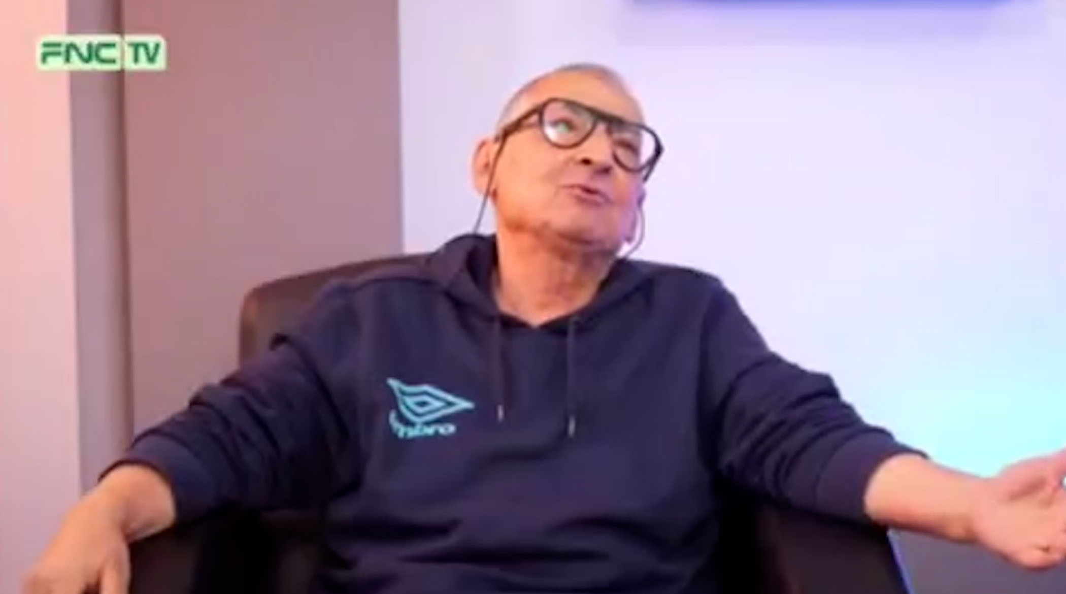 خنده‌های تمسخرآمیز صادق زیباکلام به رضا پهلوی