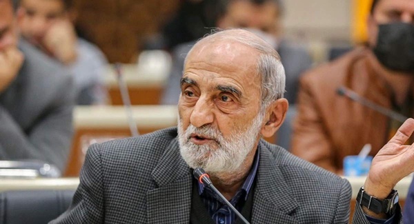 شریعتمداری: مکانیسم ماشه تفنگ بی‌فشنگ است