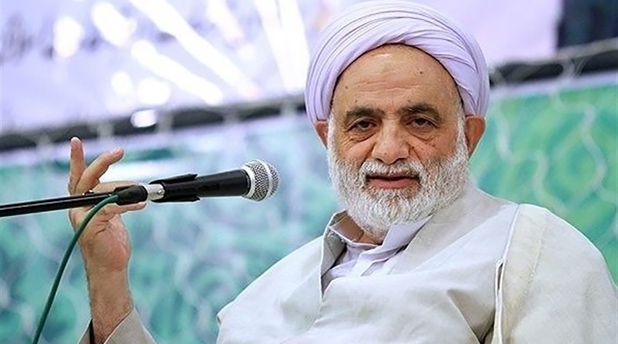 قرائتی: مدرک مثل کش شلوار، واجب است ولی ارزش ندارد!