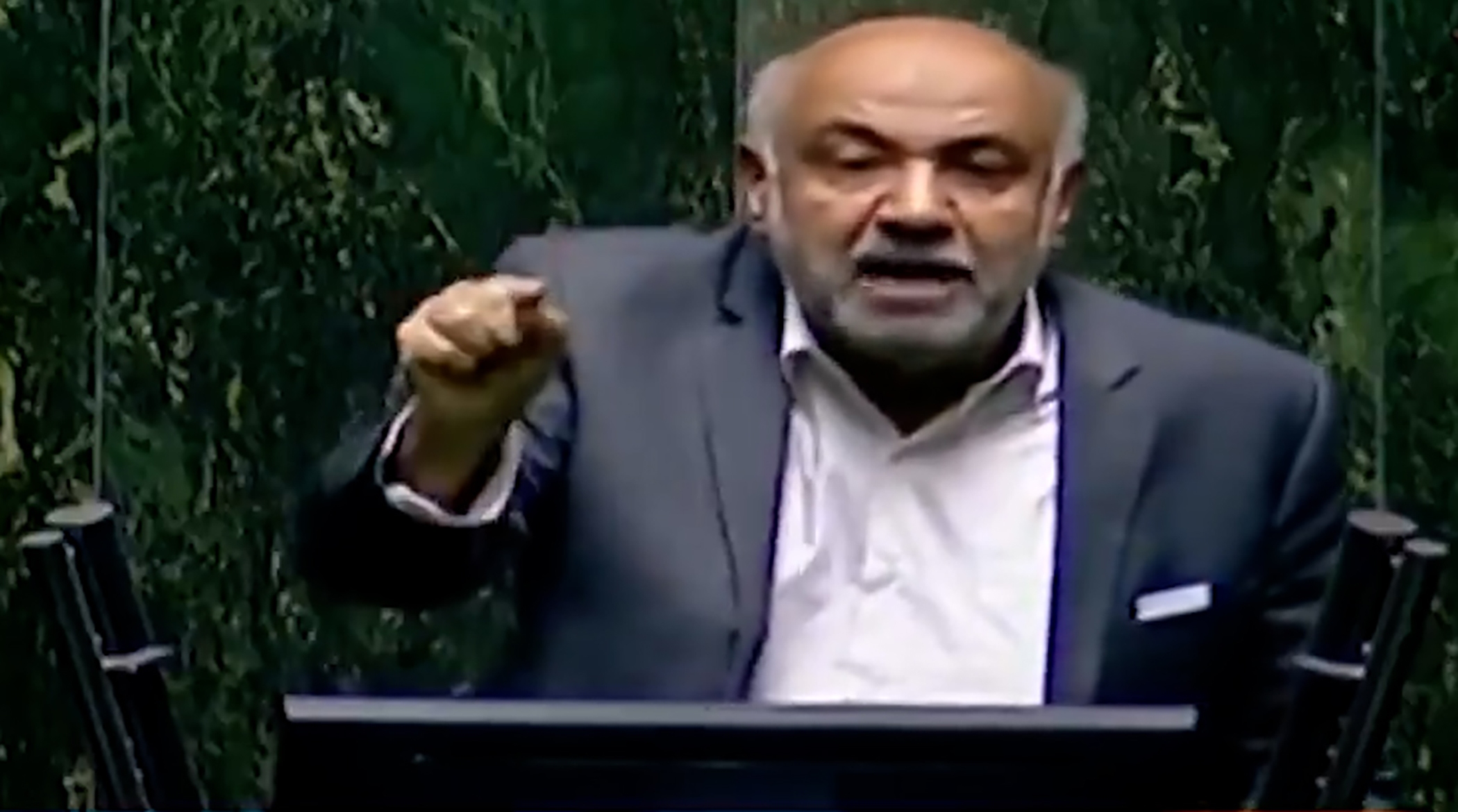 وزیر کار دولت پزشکیان از فساد زیرمجموعه‌اش گفت!