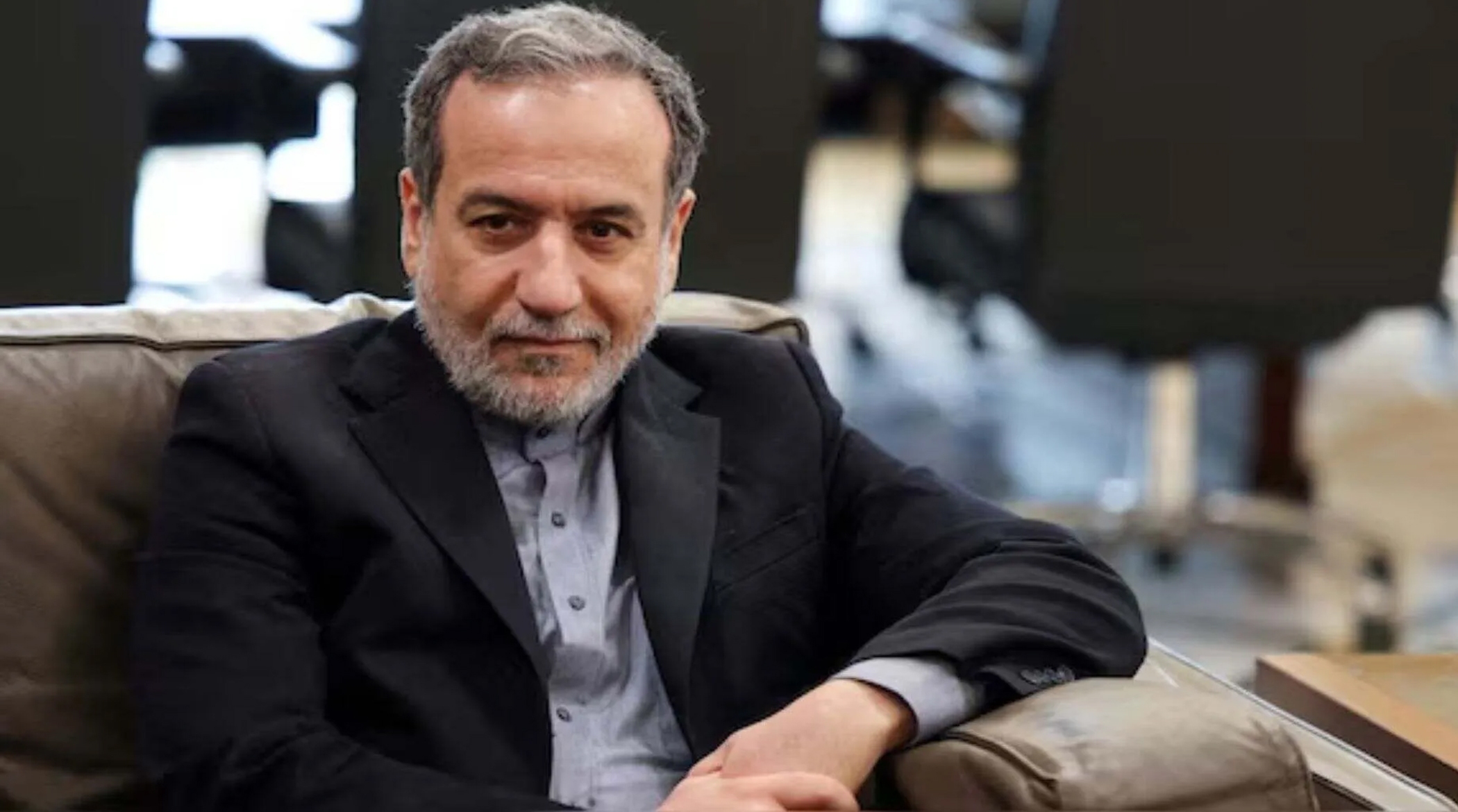 «نه» قاطع عراقچی به خط قرمز آمریکا