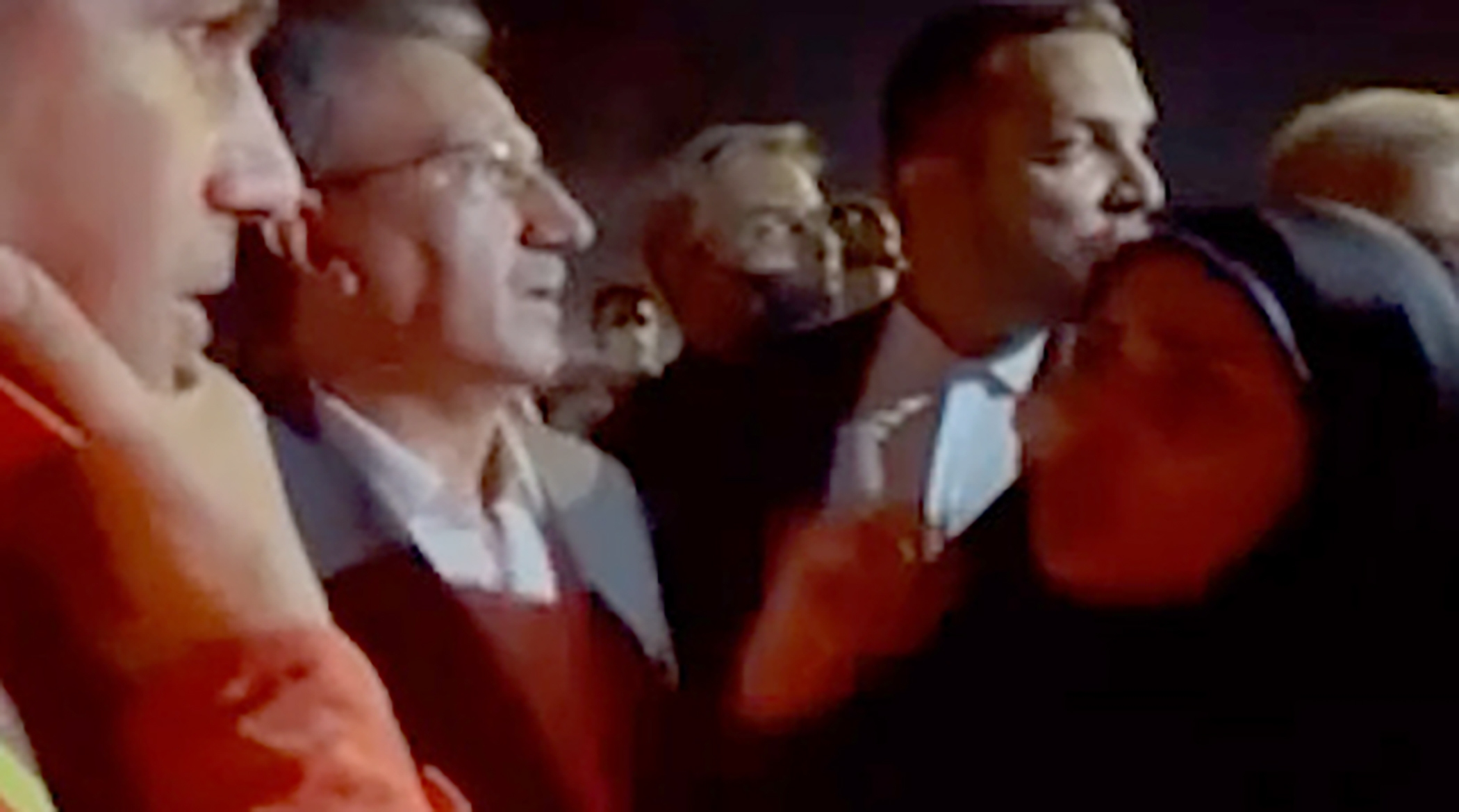 درخواست قابل تامل از وزیر راه در صحنه انفجار بندر شهید رجایی
