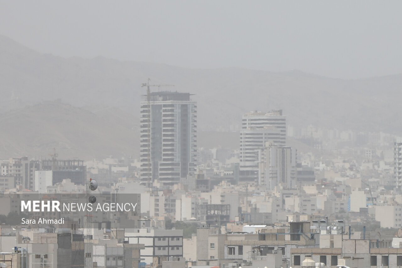 عکس | شدت آلودگی هوا و گرد و غبار در مشهد