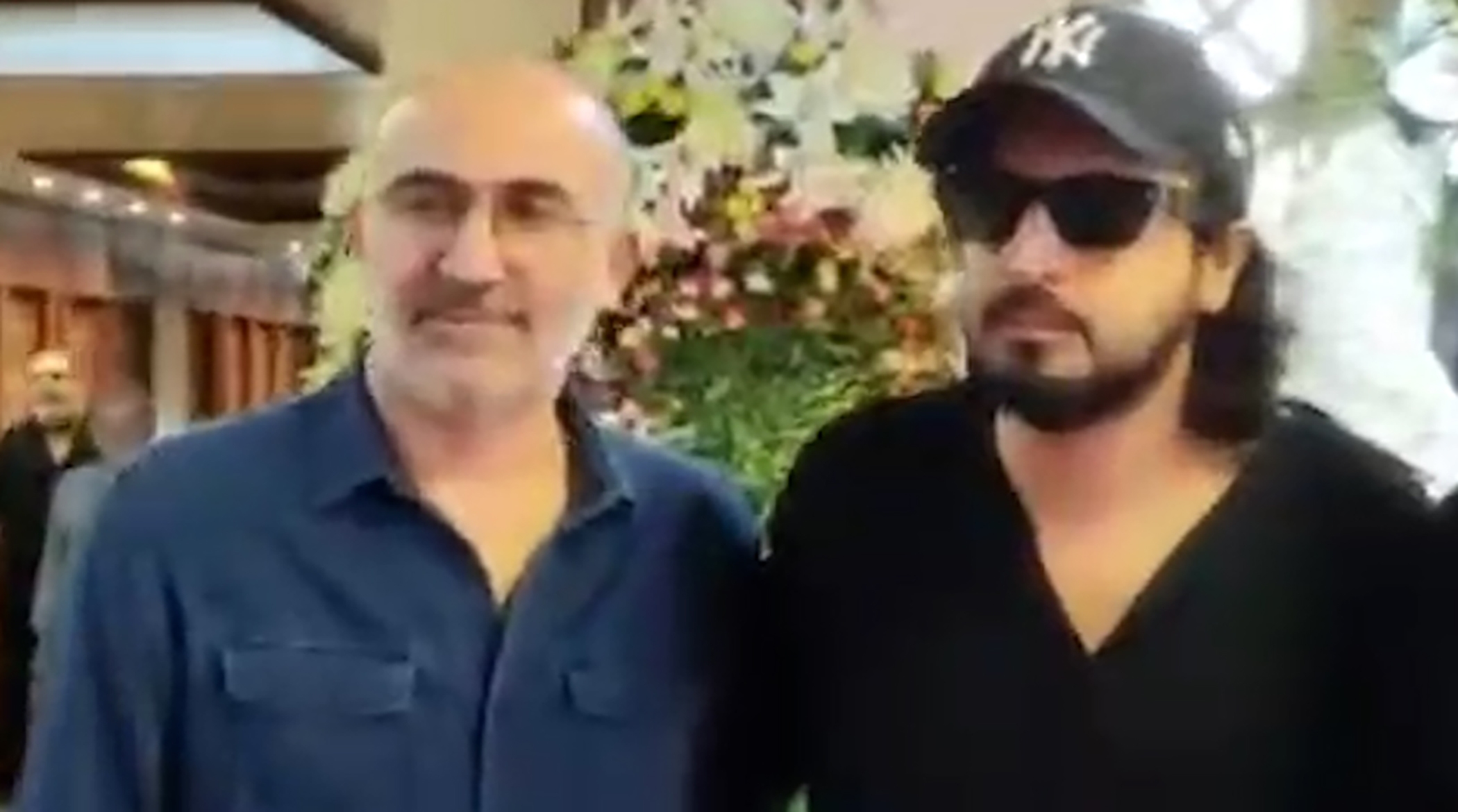 هوتن شکیبا، مهرداد صدیقیان، هادی حجازی‌فر در ختم پدر عباس جمشیدی‌فر