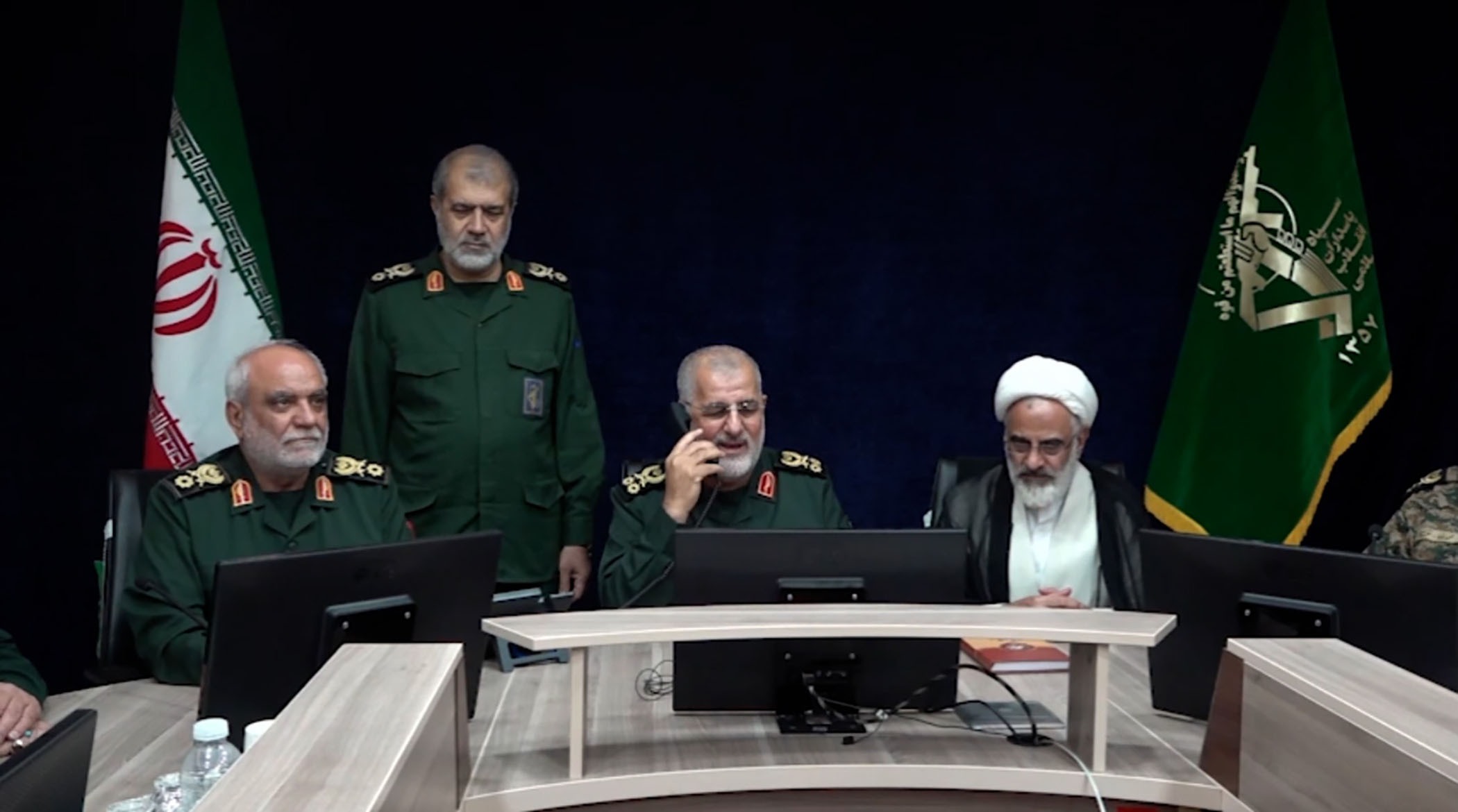 لحظۀ اعلام رمز عملیات حمله به آمریکا توسط فرمانده سپاه