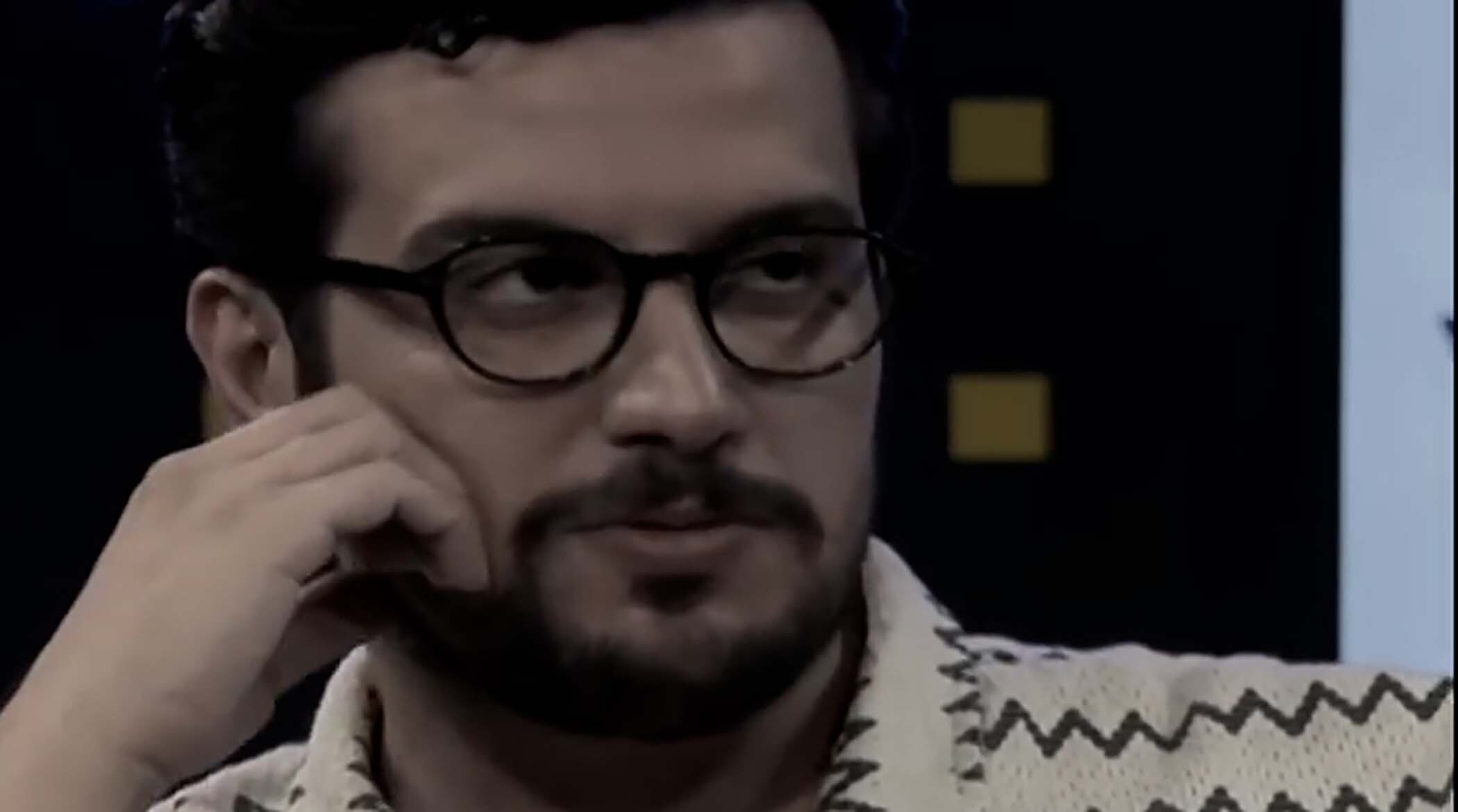 پاسخ بیژن بنفشه‌خواه، امیرحسین قیاسی را آچمز کرد