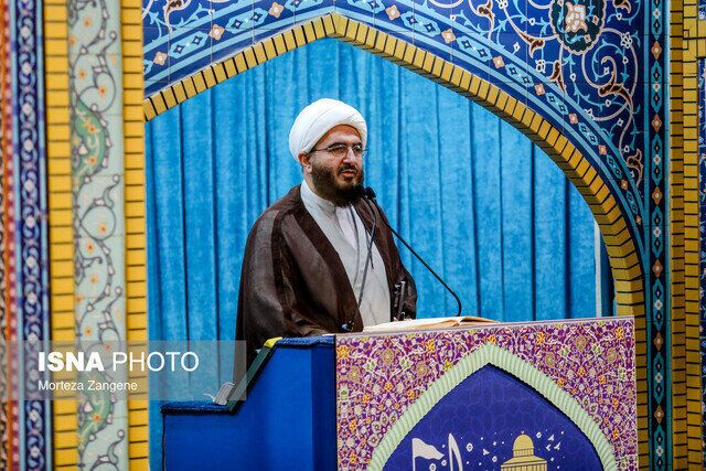 خشم امام جمعه تهران از شعاردهندگان در نماز جمعه!