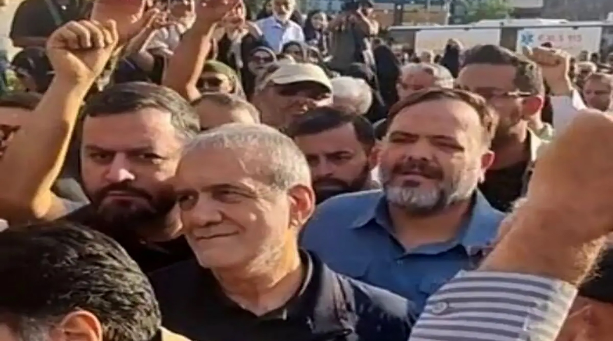 لباس مبدل مسعود پزشکیان در جریان جنگ دوازده روزه