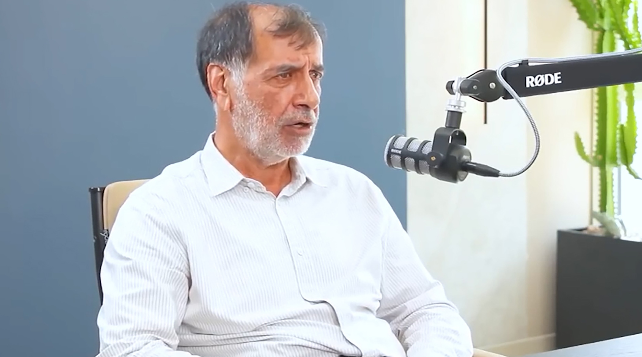 دیگر دوران اینکه با قانون اجباری حجاب، مملکت را اداره کرد گذشته است