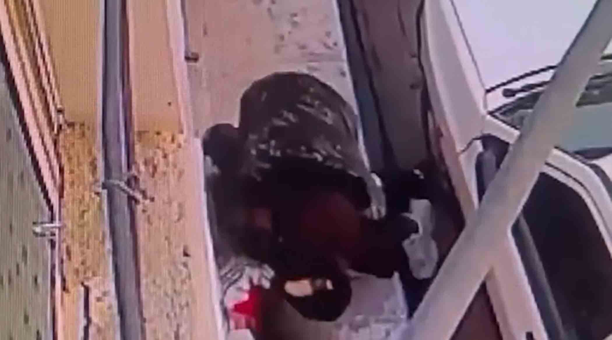 لحظات سرقت وحشیانه از کودکان را ببینید