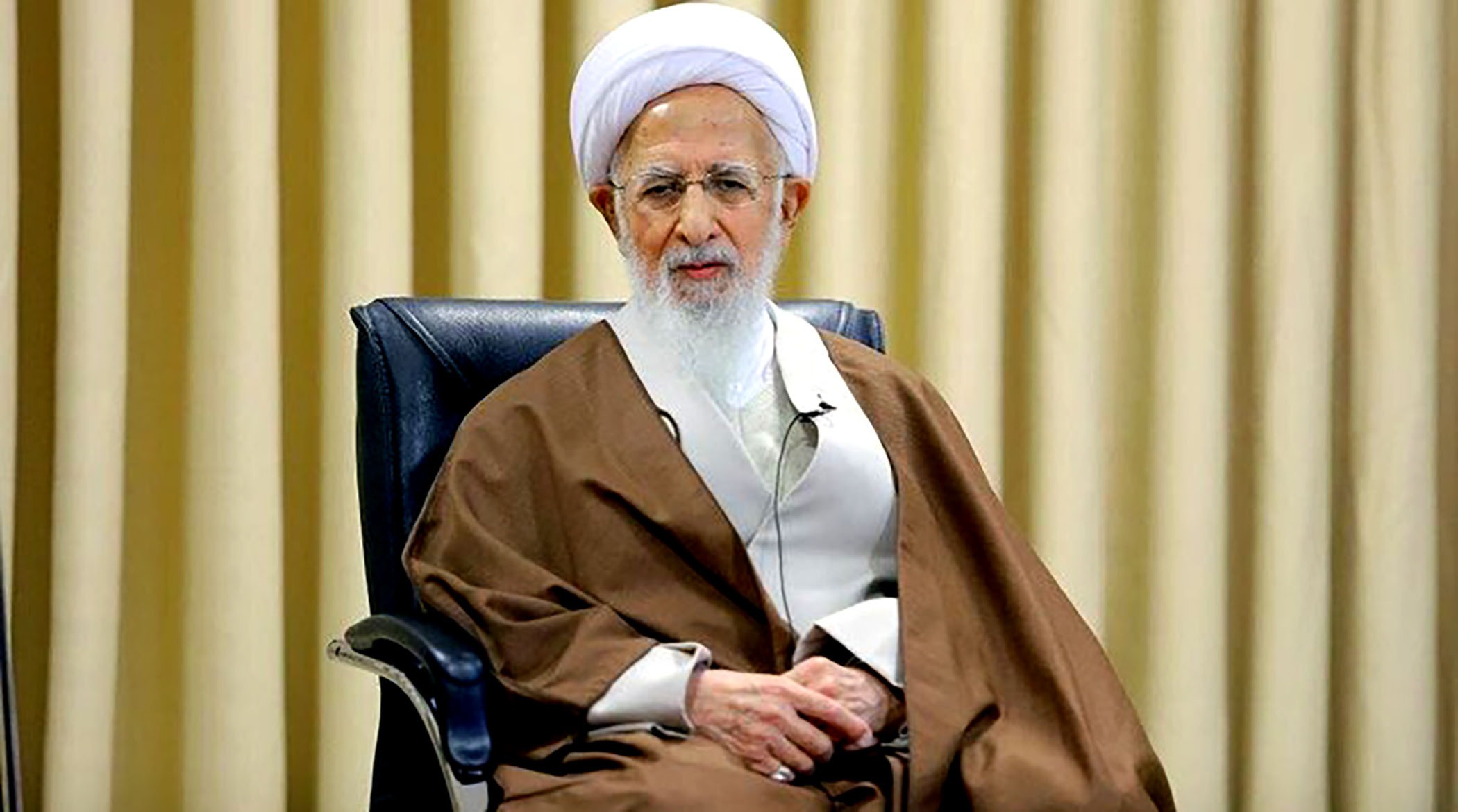 جوادی آملی: دروغ نگویید، اختلاس نکنید، ربا نگیرید؛ لازم نیست نماز باران بخوانید!
