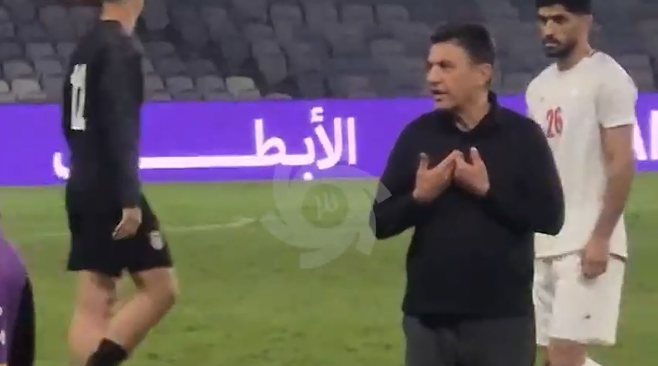 بهت و تعجب قلعه‌نویی از پنالتی‌زدن میلاد محمدی