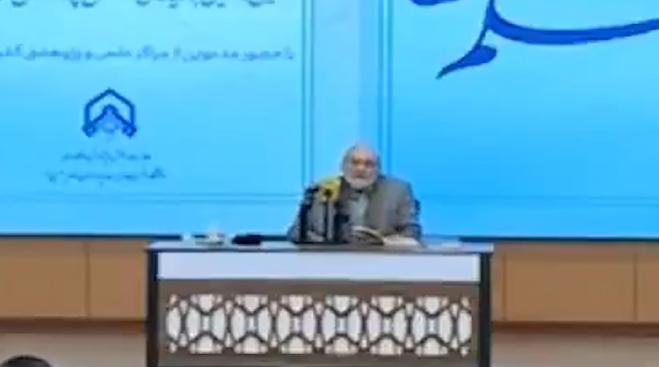 لاریجانی: ترامپ خیلی احمق است؛ وضعیت را نفهمیده
