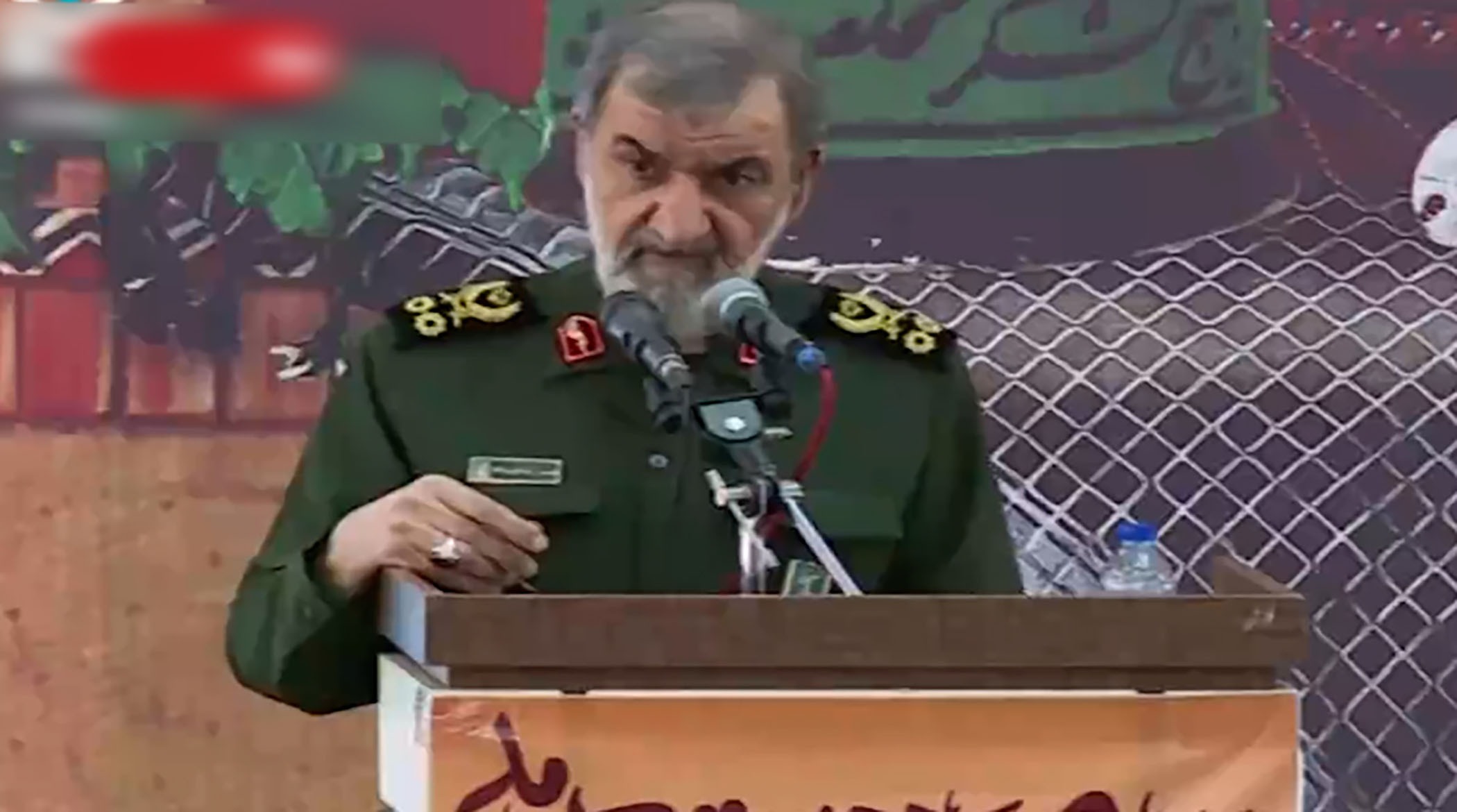 محسن رضایی: آمریکایی‌ها به فرودگاه امام خواهند آمد