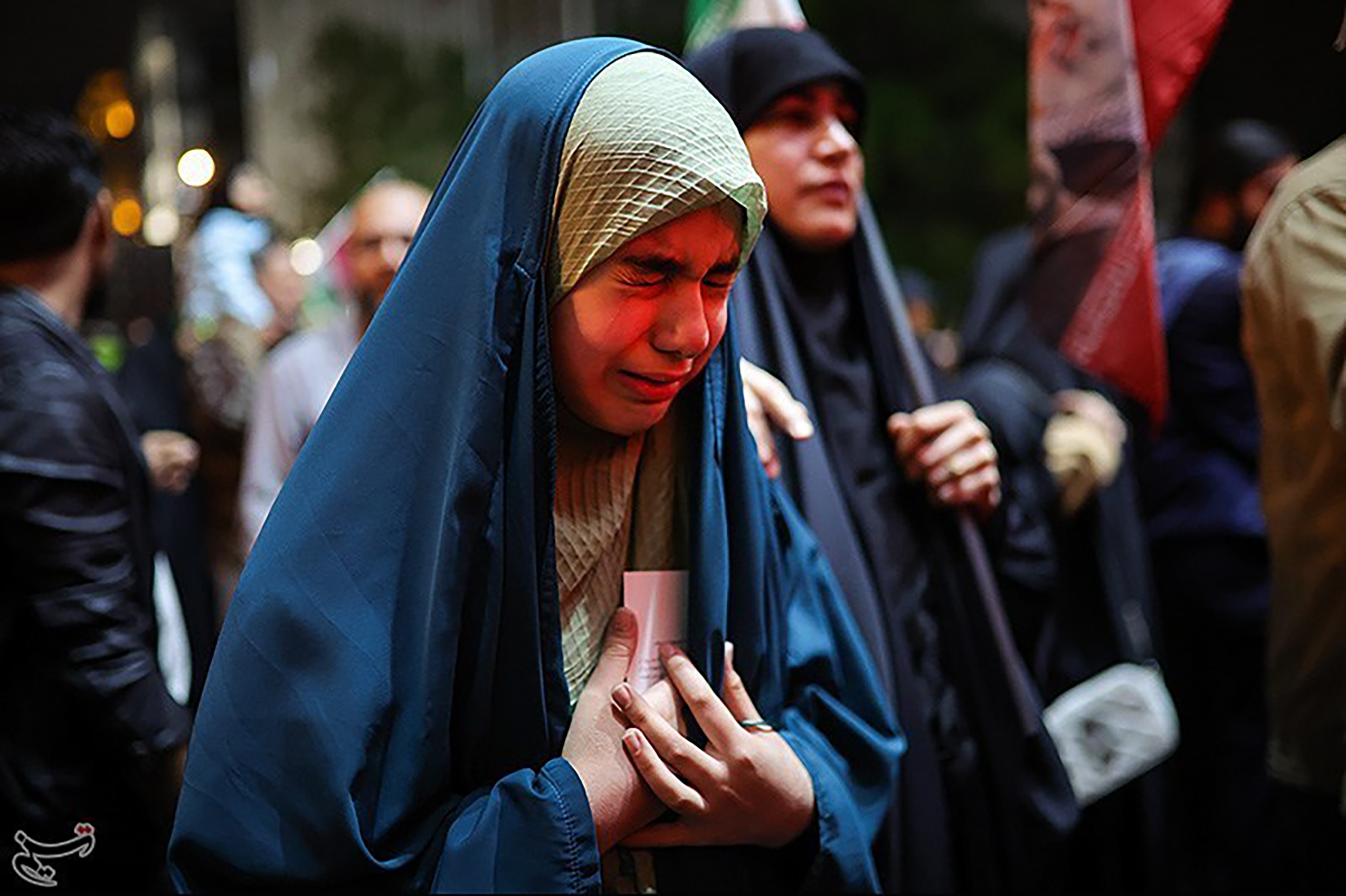 عکس: دلنوشته هایی به شهید خیابان کشور دوست