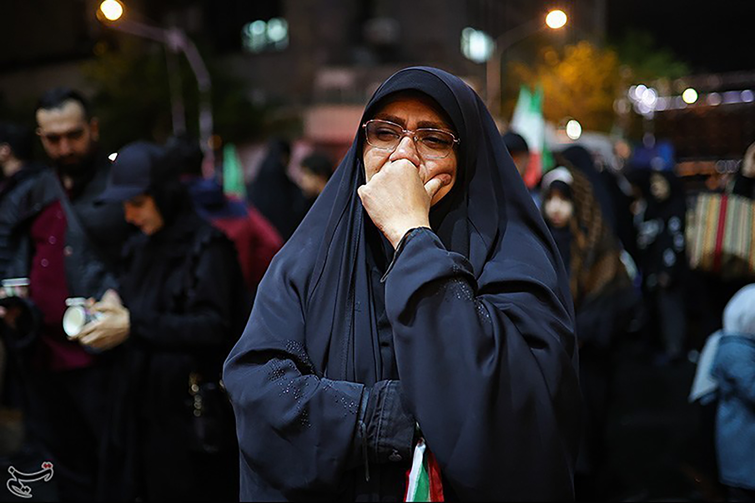 عکس: دلنوشته هایی به شهید خیابان کشور دوست
