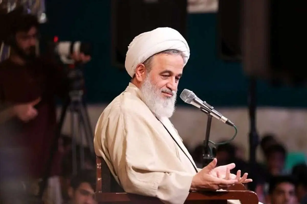 لیلاز: اگر جرات ندارید در شرایط جنگی از جمهوری اسلامی دفاع کنید، حداقل «زِر» نزنید!