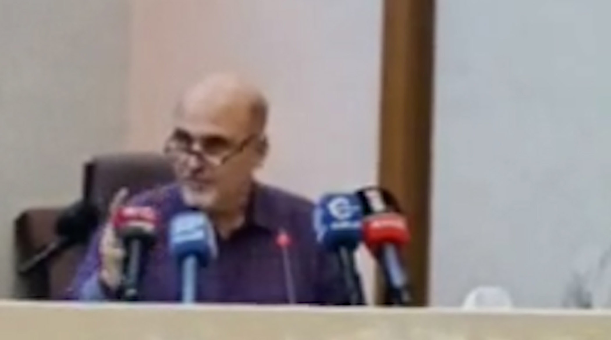 استاد دانشگاه تهران: در انقلاب 57 هم 10 درصد مشارکت تظاهراتی داشتیم